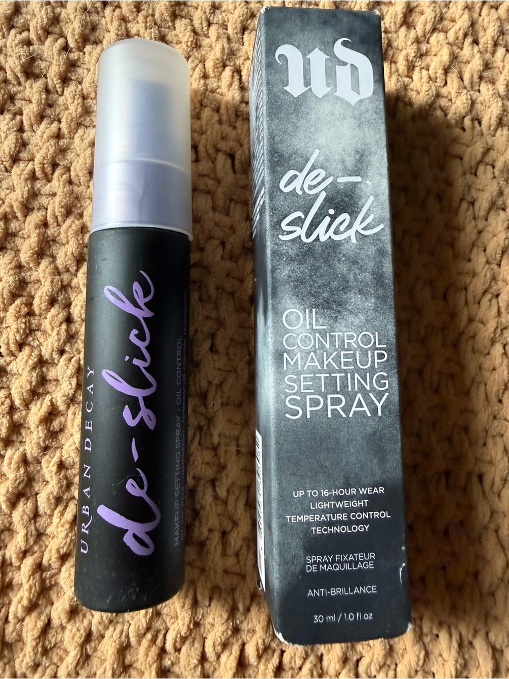Urban Decay De-Slick Makeup Setting Spray in Black and Purple Accents